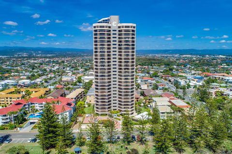 Burleigh Esplanade Apartments - Australian Directory 13