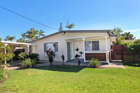 6 Botany Court Marcoola Beach - Pet Friendly 500 Bond - Australian Directory 1