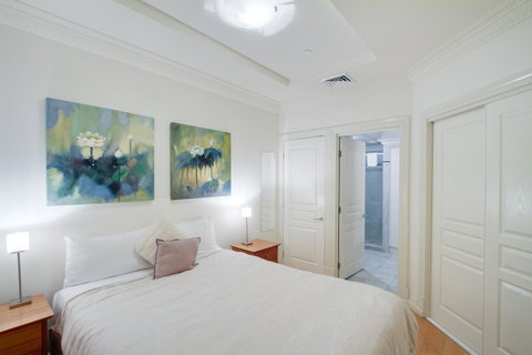 MacArthur Chambers - Australian Directory 15