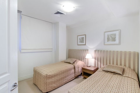 MacArthur Chambers - Australian Directory 10