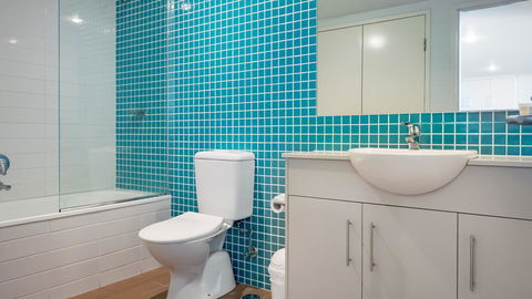 Swell Resort Burleigh Heads - Australian Directory 39