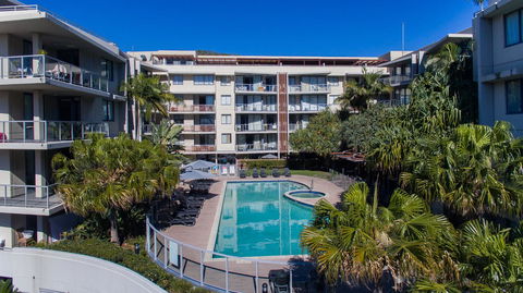 Swell Resort Burleigh Heads - Australian Directory 8