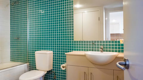 Swell Resort Burleigh Heads - Australian Directory 41