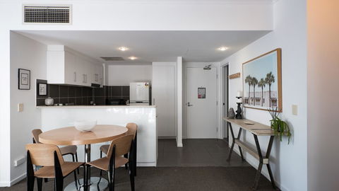 Swell Resort Burleigh Heads - Australian Directory 40