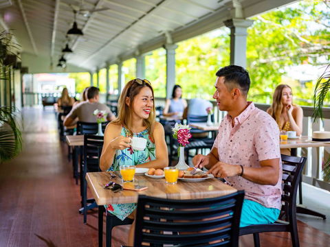 Hides Hotel - Australian Directory 32