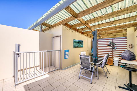 On The Beach Resort Bribie Island - Australian Directory 24