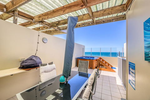 On The Beach Resort Bribie Island - Australian Directory 22