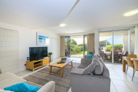 On The Beach Resort Bribie Island - Australian Directory 16