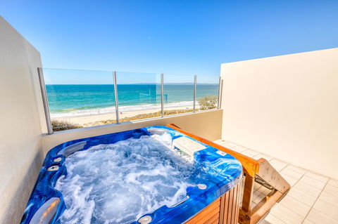 On The Beach Resort Bribie Island - Australian Directory 7