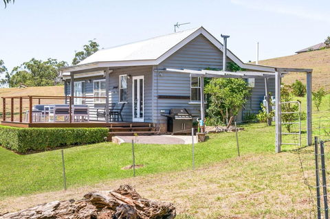 Hollow Tree Farm - Australian Directory 24