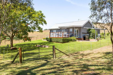 Hollow Tree Farm - Australian Directory 14