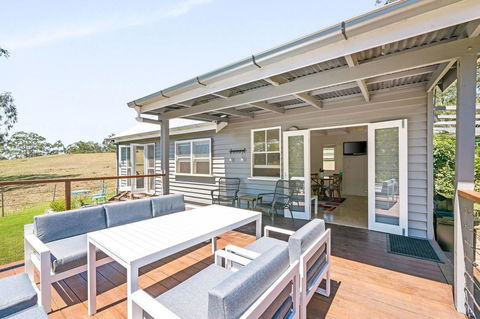 Hollow Tree Farm - Australian Directory 20