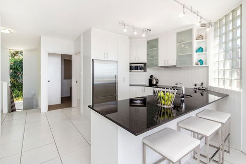Picture Point Terraces - Australian Directory 7