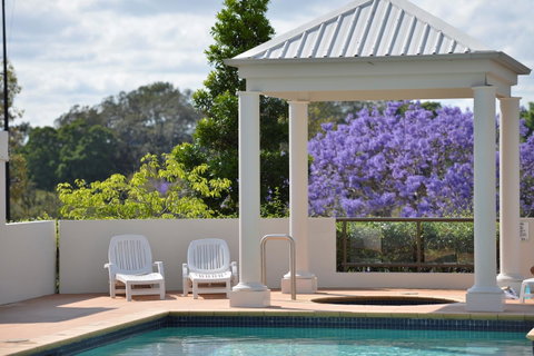 The Oasis Apartments - Australian Directory 3