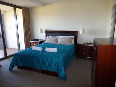 The Oasis Apartments - Australian Directory 6