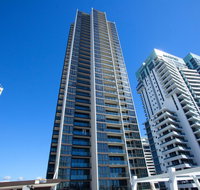 High Floor Ocean View Suites Broadbeach - Australian Directory