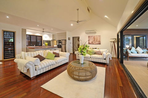Paddons - Australian Directory 0
