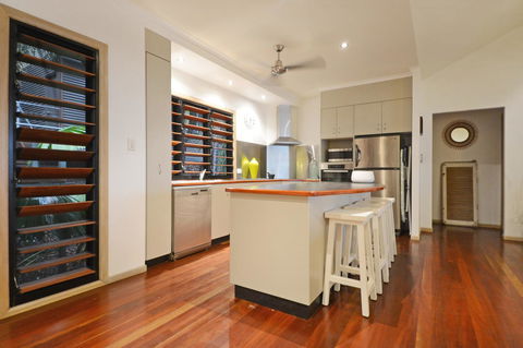 Paddons - Australian Directory 11