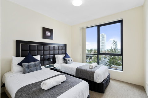 Broadbeach On The Park, 3 Bed Ocean - We Accommodate - Australian Directory 7