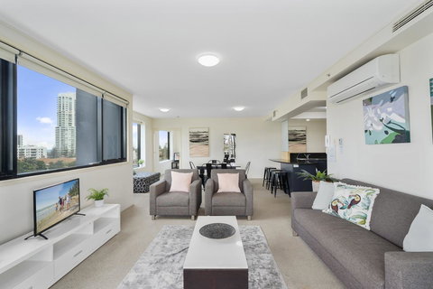 Broadbeach On The Park, 3 Bed Ocean - We Accommodate - Australian Directory 5