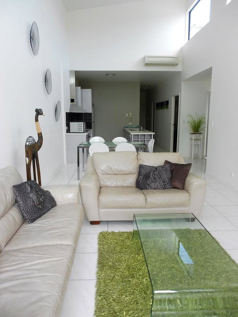 Sutton's Beach Unit - Australian Directory 6
