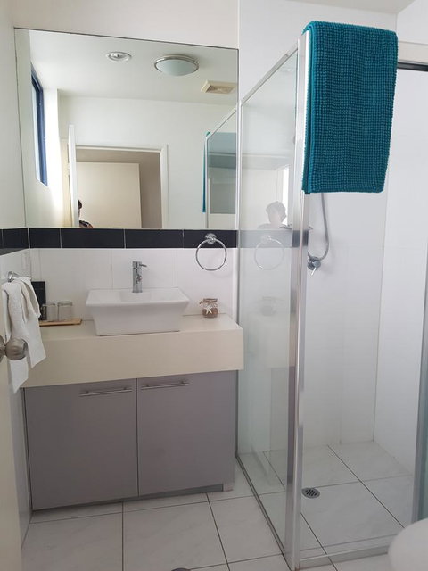 Sutton's Beach Unit - Australian Directory 11
