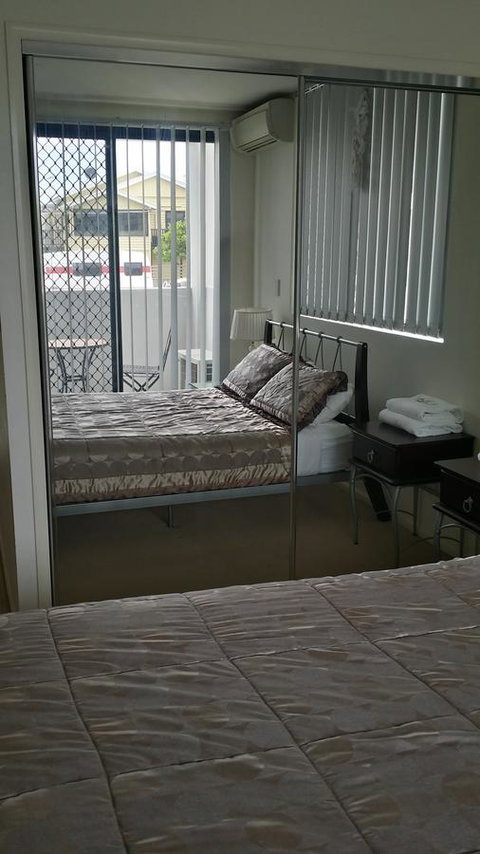 Sutton's Beach Unit - Australian Directory 9