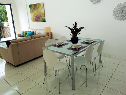 Sutton's Beach Unit - Australian Directory 4