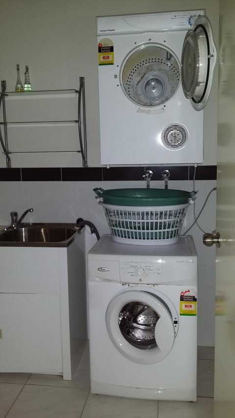 Sutton's Beach Unit - Australian Directory 19