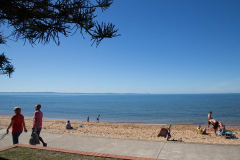 Pale Pacific Holiday Units - Australian Directory 5