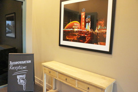 Brighton Hotel - Australian Directory 8