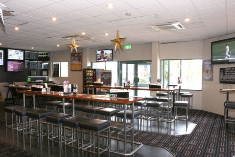 Brighton Hotel - Australian Directory 16