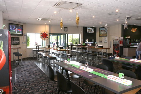 Brighton Hotel - Australian Directory 15