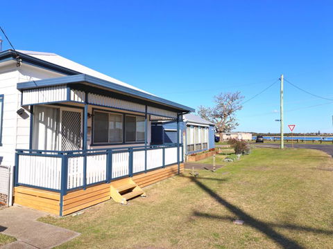 Waterside Retreat - Australian Directory 1