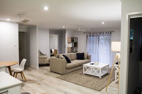 Wellington Parade 1/15a, Shelly Beach, Caloundra - Australian Directory 3