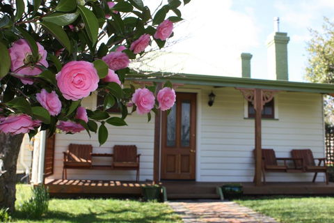 Westbury Gingerbread Cottages - Australian Directory 0