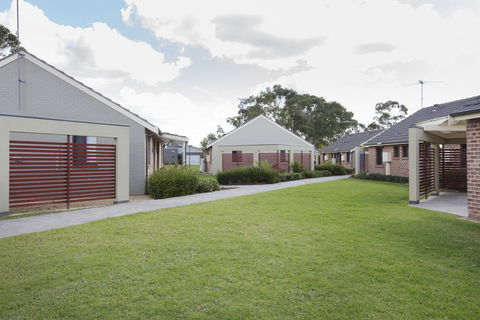 Western Sydney University Village - Hawkesbury - Australian Directory 1