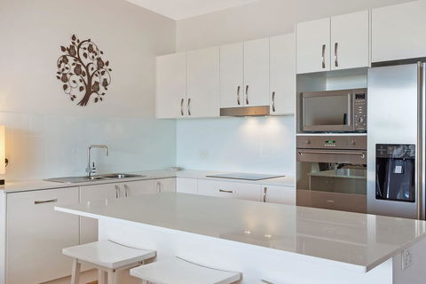 Wharf Apartment Unit 15 - Australian Directory 1