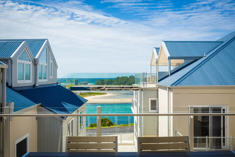 Wharf Apartment Unit 15 - Australian Directory 0