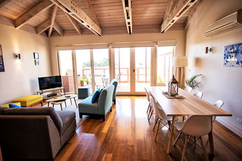 WHARF COTTAGE - Australian Directory 0