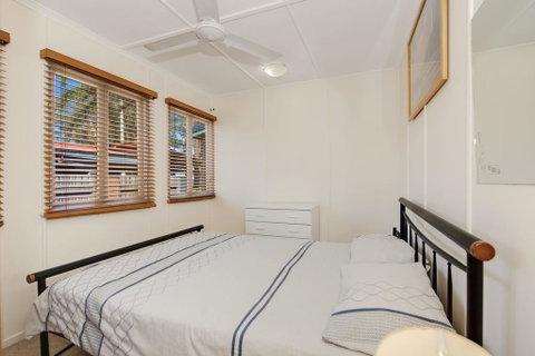 Wheelchair Friendly With Water Views - Welsby Pde, Bongaree - Australian Directory 1