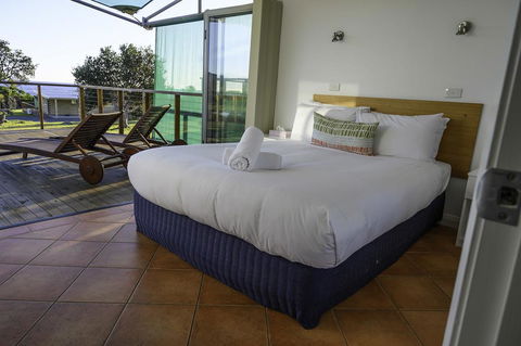 White Sands Estate - Australian Directory 2