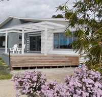 WHITE SHELLS HOLIDAY RENTAL - Australian Directory