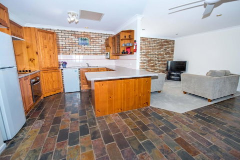 Whitesands Road, Unit 2/12 - Australian Directory 3