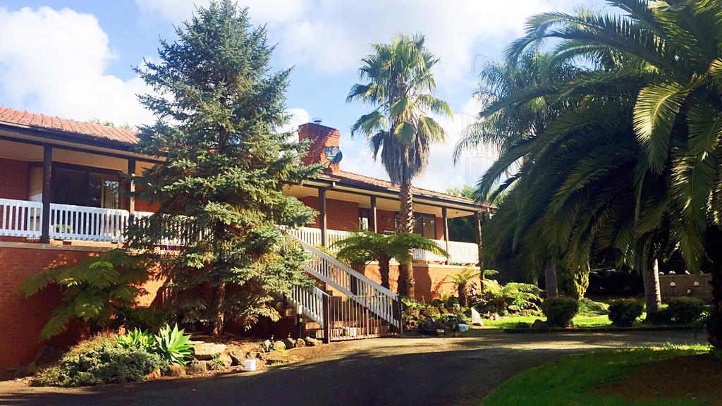 Hoddles Creek VIC Australian Directory