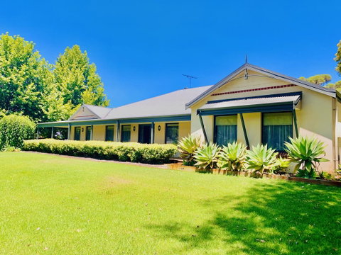 Willow Lodge - Australian Directory 0