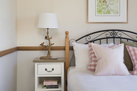 Windsors Edge Cottage Pokolbin - Australian Directory 0