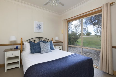 Windsors Edge Cottage Rothbury - Australian Directory 2
