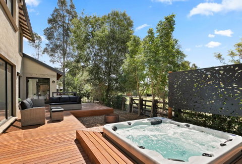 Wine Down - Australian Directory 0