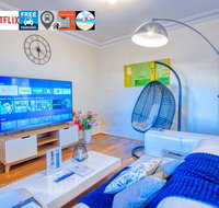 Wollongong station holiday house with Wi-Fi75 Inch TV NetflixParkingBeach - Australian Directory